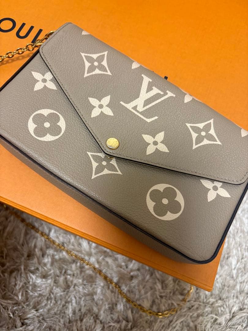 ポシェット・フェリシー モノグラム・アンプラント