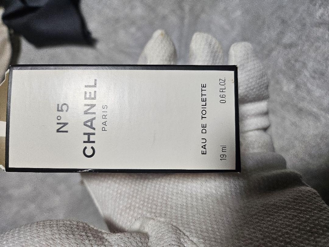 お買い得❗CHANEL N°5 & N°19 香水と化粧品とネックレスセット