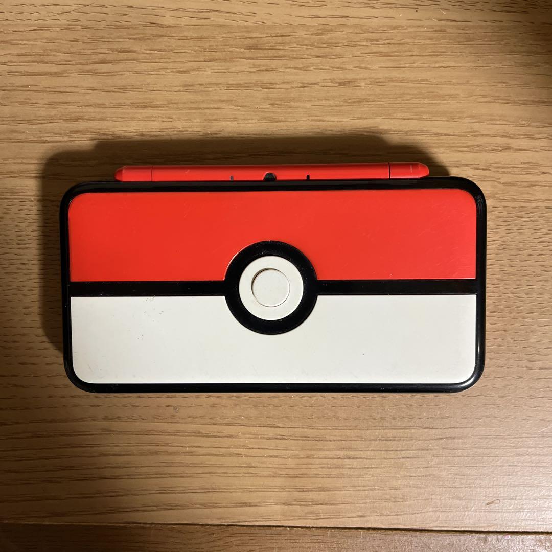 ポケモンボールデザイン New 2DS LL