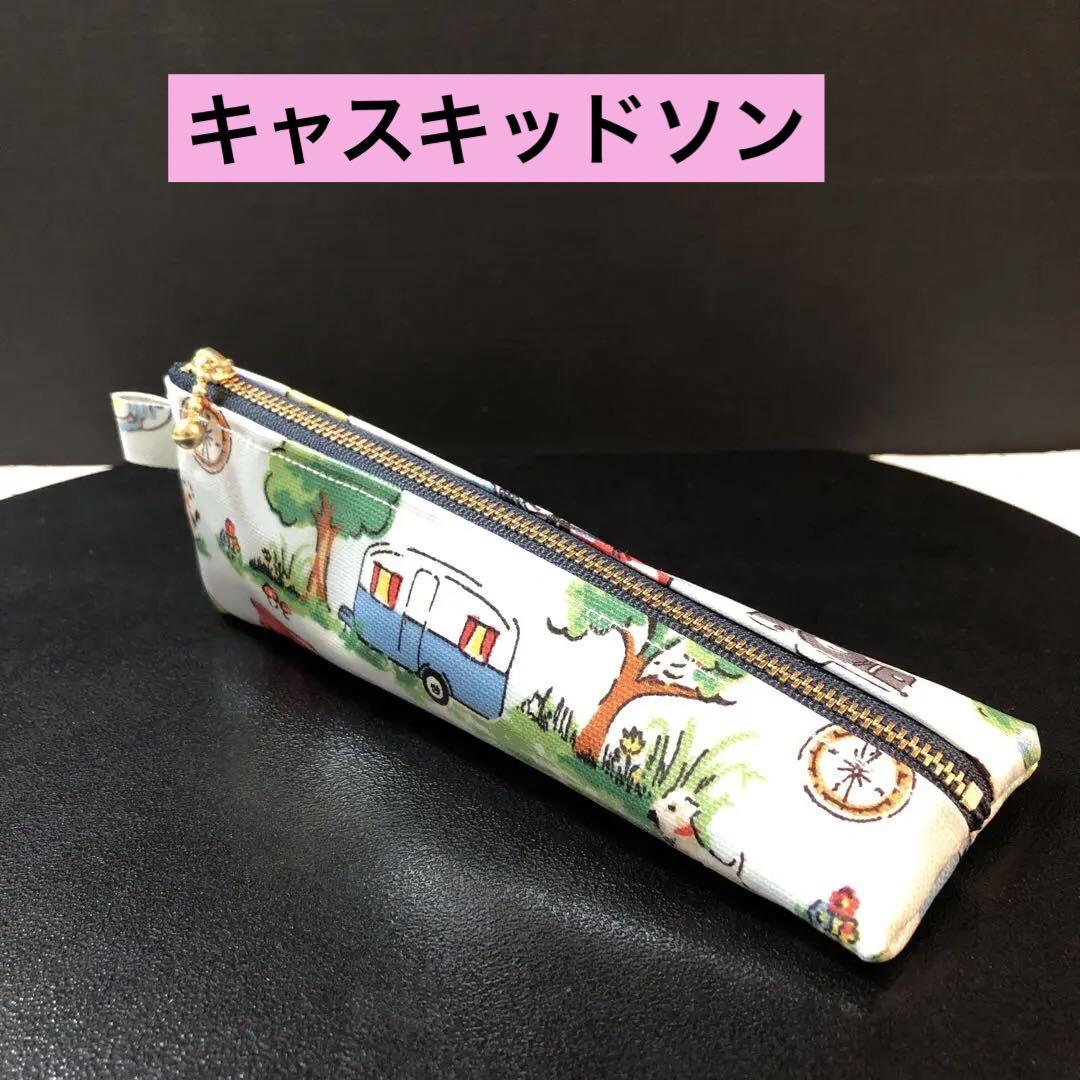 全日本送料無料 キャスキッドソン人気のビリーちゃん柄の三角ペンケース 財布・ケース・小物入れ