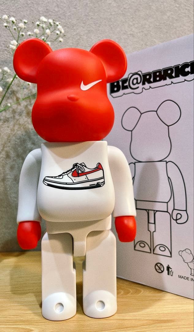 ベアブリック　ナイキレッド　400%