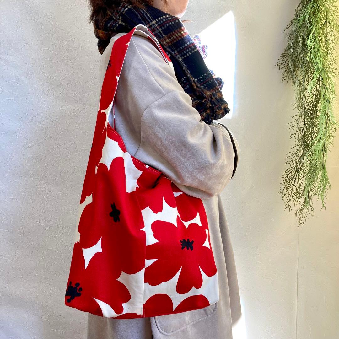 スマホより軽いバッグ　ツイル アネモネガーデン　ミニポーチ付き　ワンショルダー