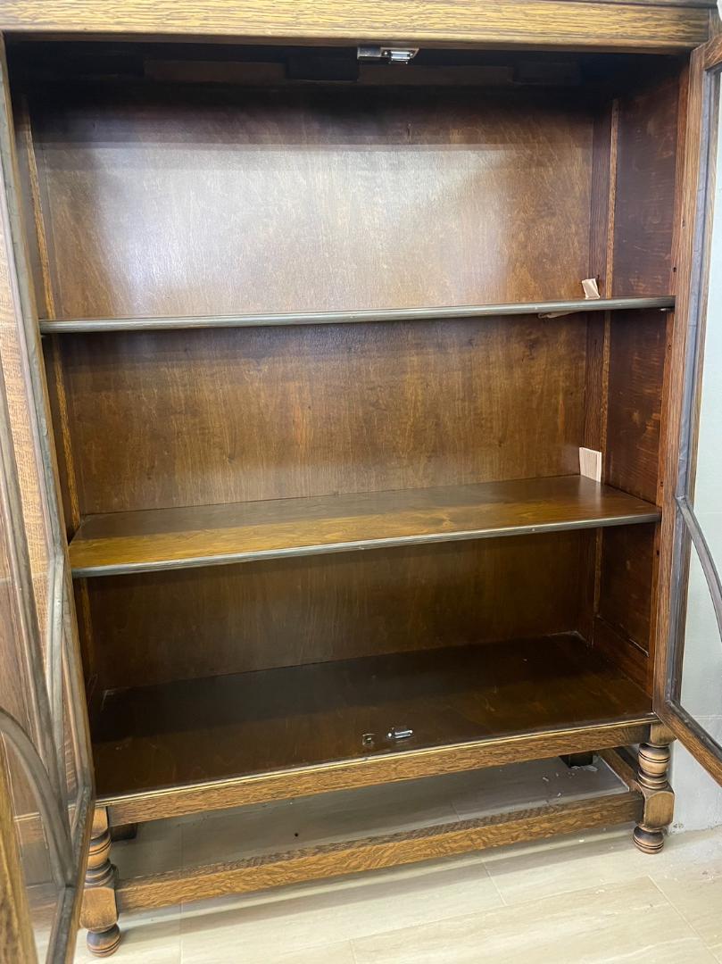 1930年代　イギリスアンティーク　キャビネット　神戸家具　ディスプレイ　本棚