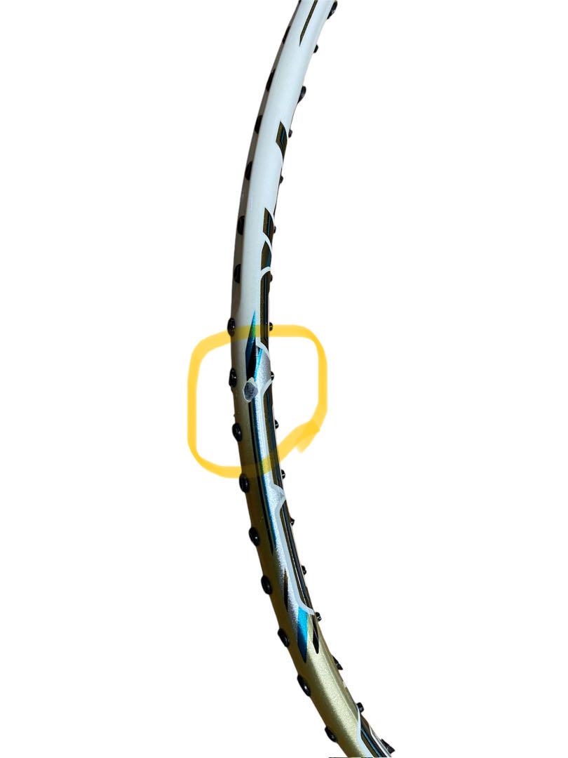 【送料込み】ヨネックスYONEX　バドミントンラケット　ナノレイ750