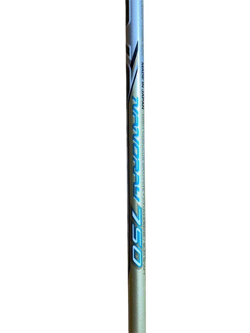 【送料込み】ヨネックスYONEX　バドミントンラケット　ナノレイ750