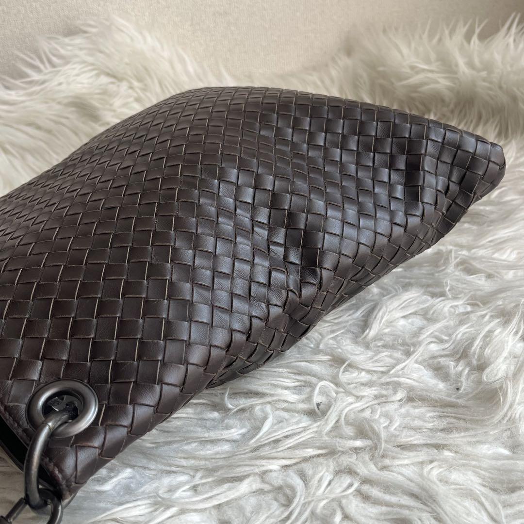 ✨️極美品✨️ BOTTGAVENETA イントレチャート ショルダーバッグ レザー