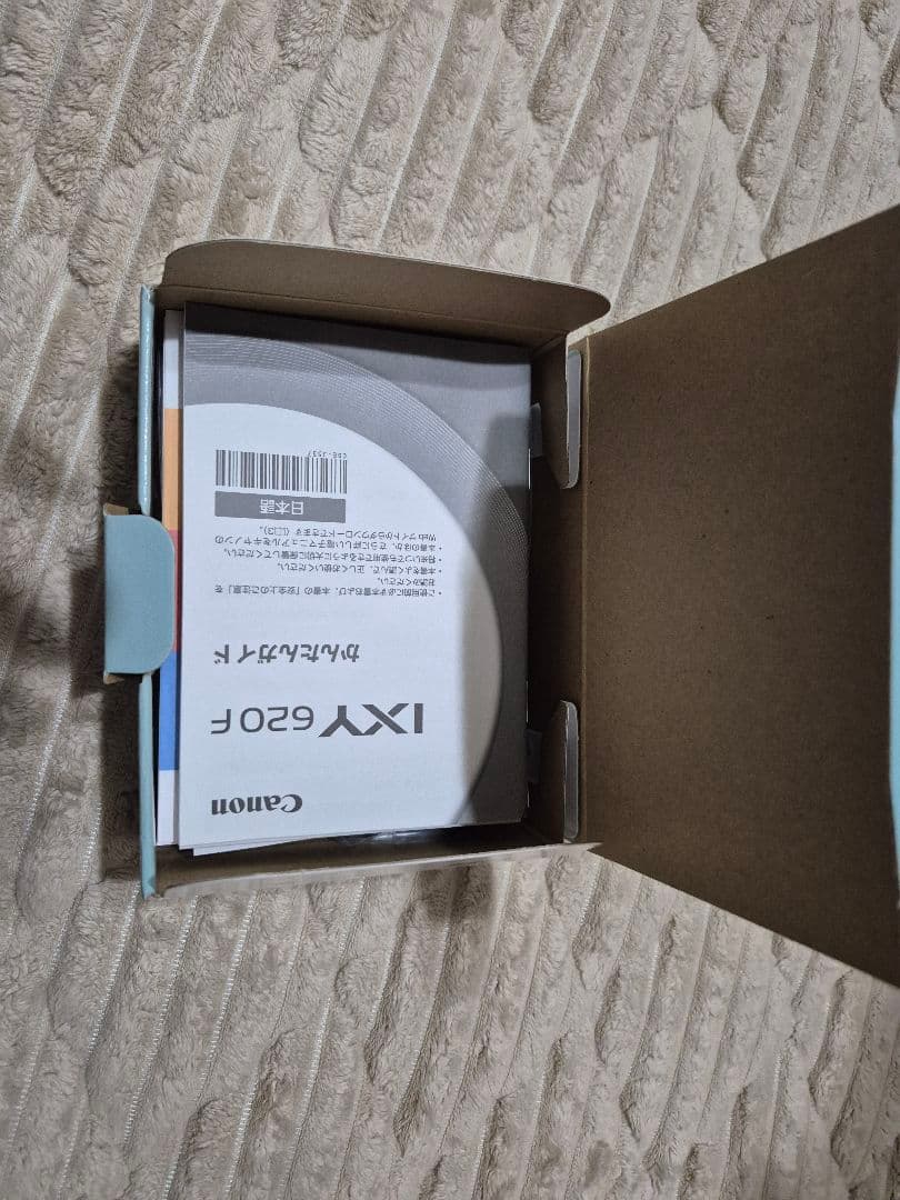 Canon IXY 620F 　ゴールドデジカメ