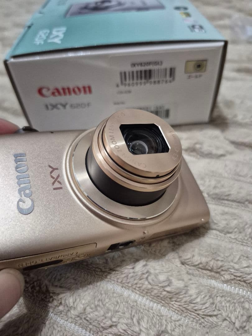 Canon IXY 620F 　ゴールドデジカメ