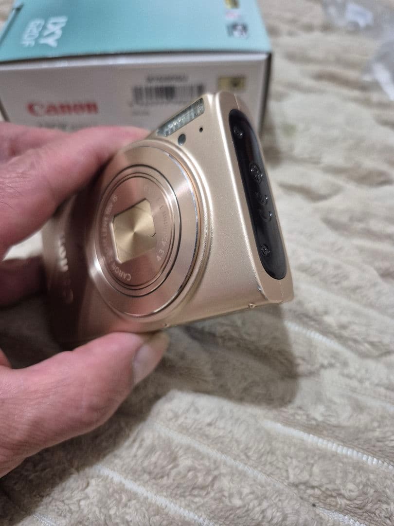 Canon IXY 620F 　ゴールドデジカメ