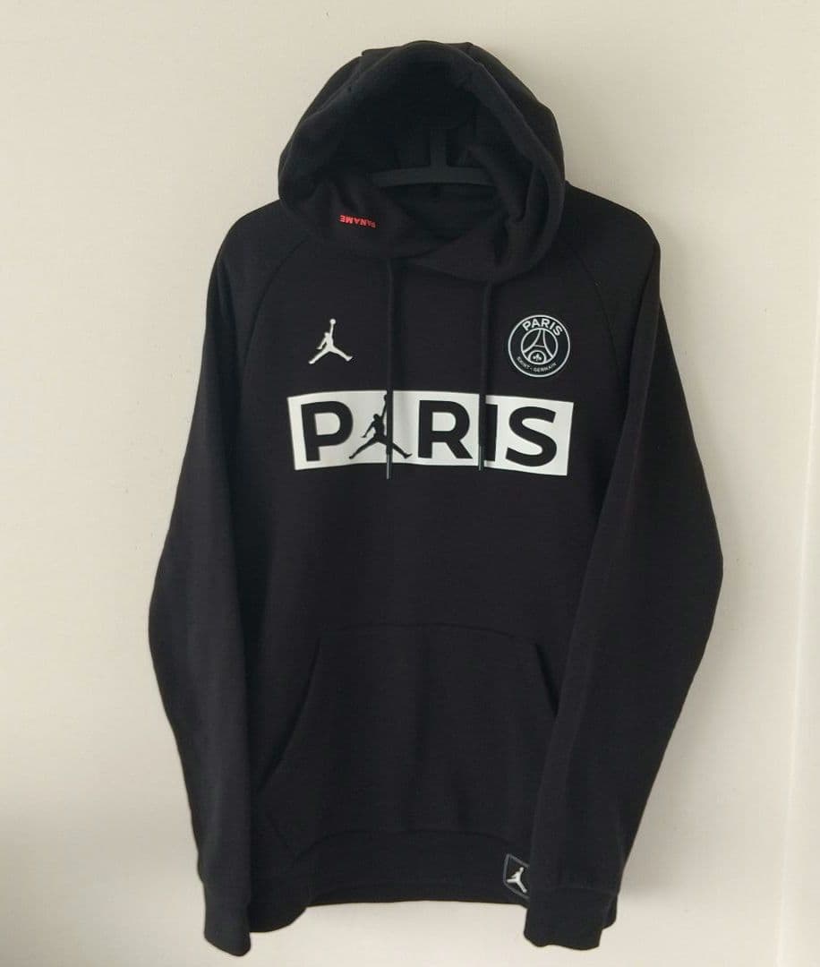 パリサンジェルマン ジョーダン パーカー ナイキ ボックスロゴ PSG 黒 パリサンジェルマン ジョーダン パーカー ナイキ ボックスロゴ PSG 黒