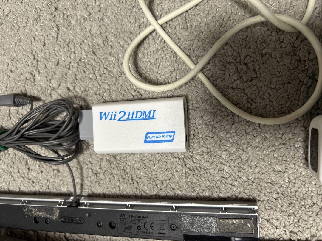 【すぐ遊べます】wii本体＋wiiFitボード＋ソフト４本＋その他 Amazon | Wii U すぐに遊べるファミリープレミアムセット+Wii
