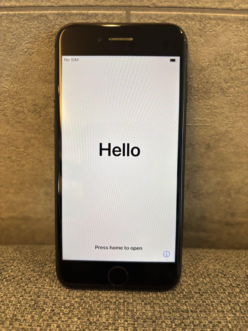 【美品】Apple iPhone 8 スペースグレー 本体