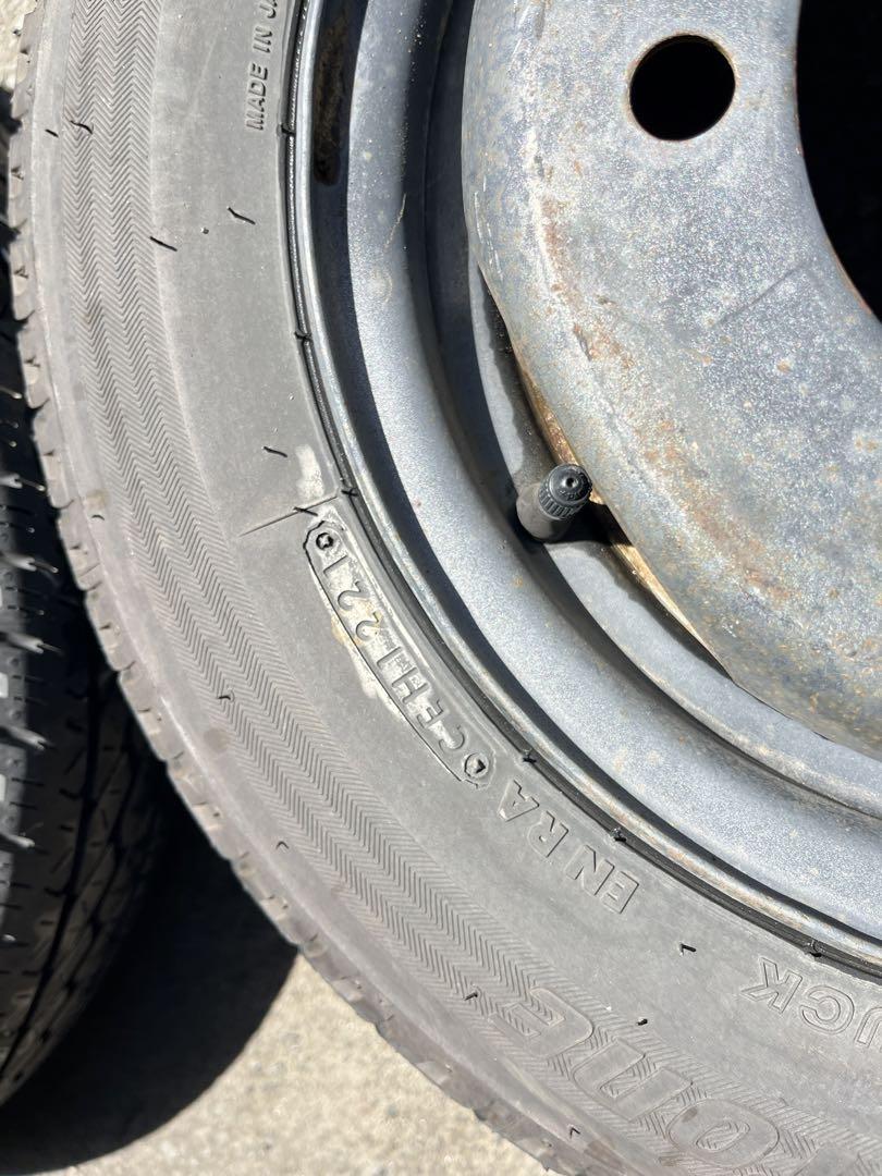 レア品　2トン　ダブルタイヤ195/80R15 145R12 アトラス　タイタン
