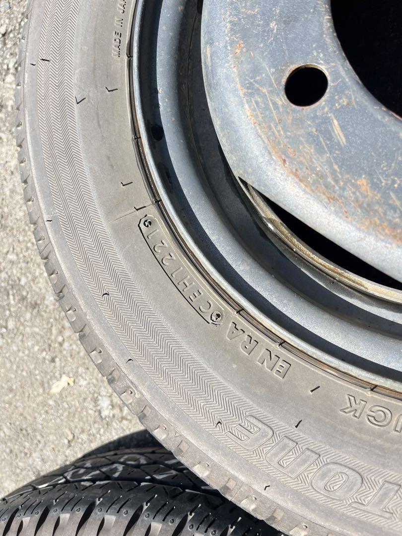 レア品　2トン　ダブルタイヤ195/80R15 145R12 アトラス　タイタン