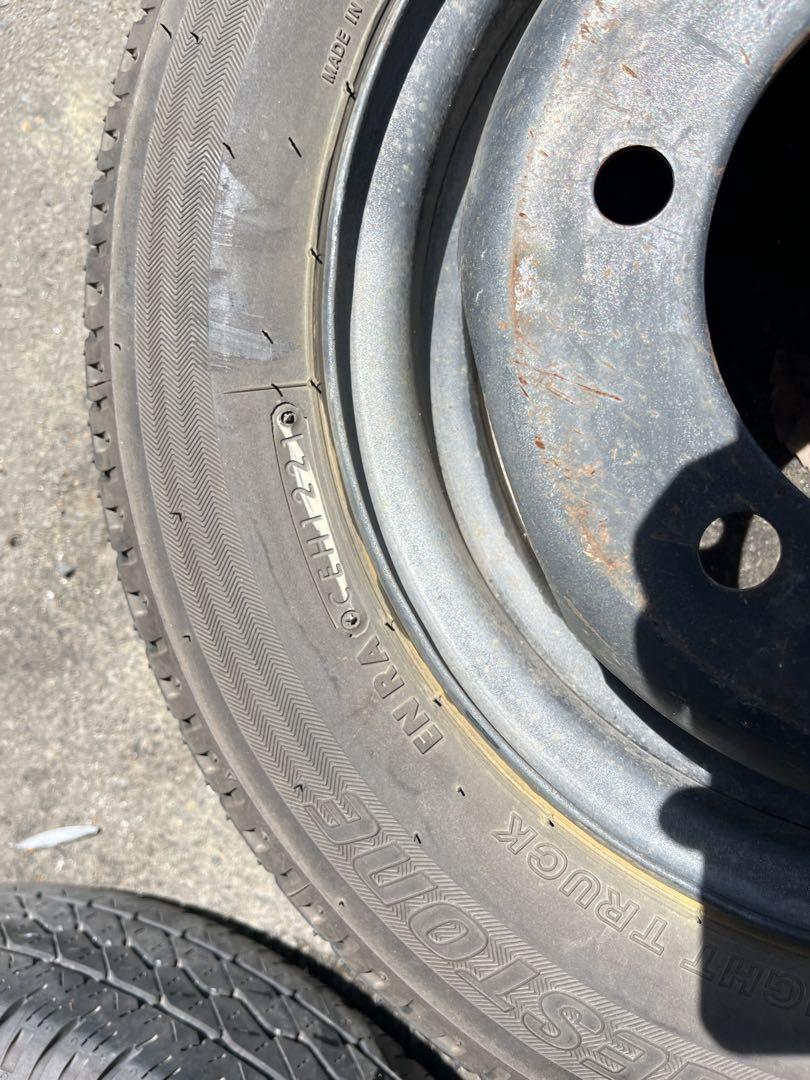 レア品　2トン　ダブルタイヤ195/80R15 145R12 アトラス　タイタン