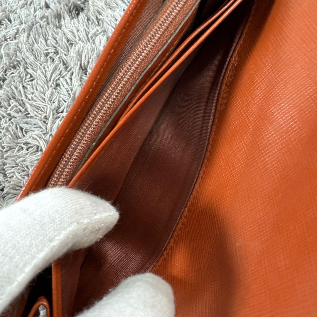 【美品】 Salvatore Ferragamo レザー 長財布 ヴァラリボン