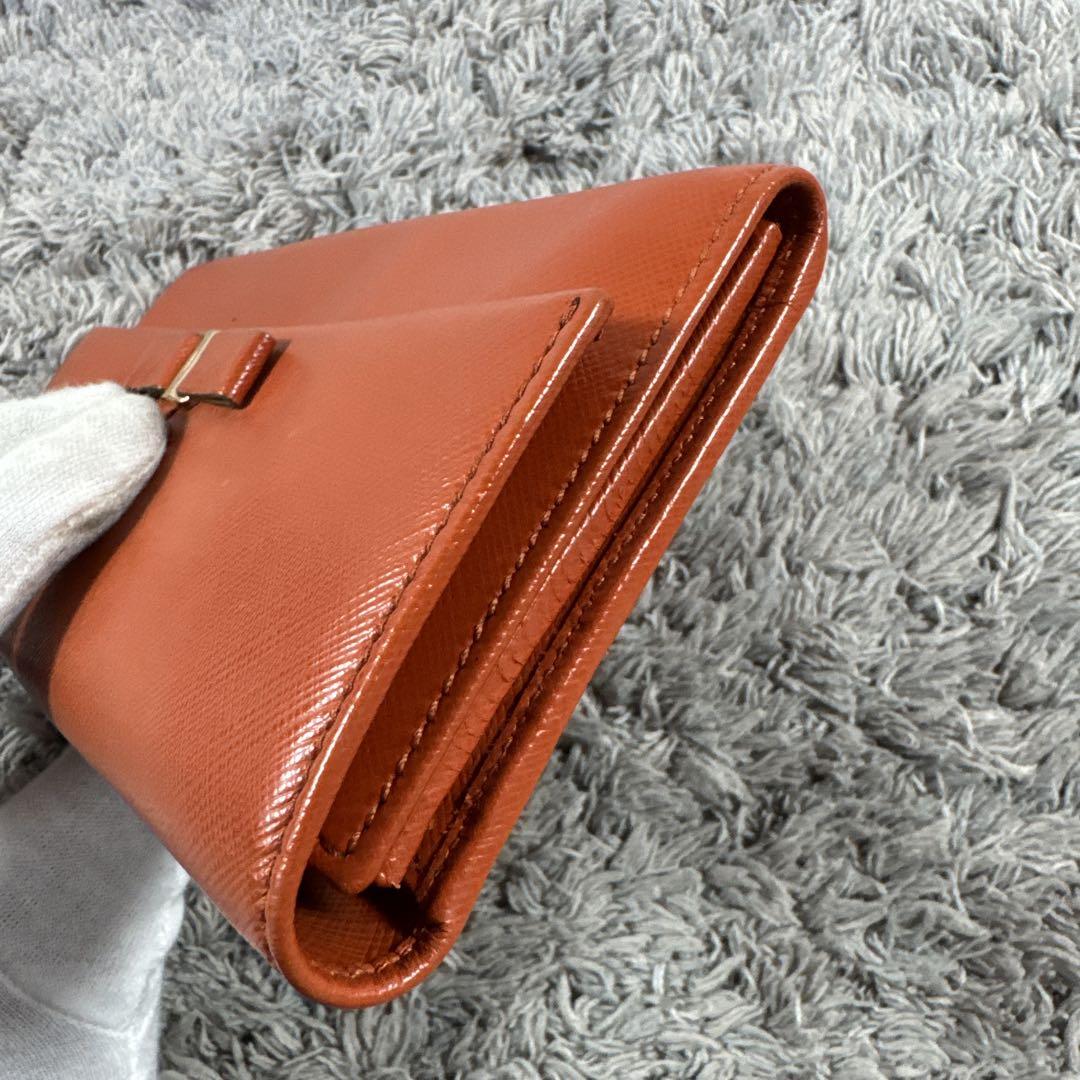 【美品】 Salvatore Ferragamo レザー 長財布 ヴァラリボン