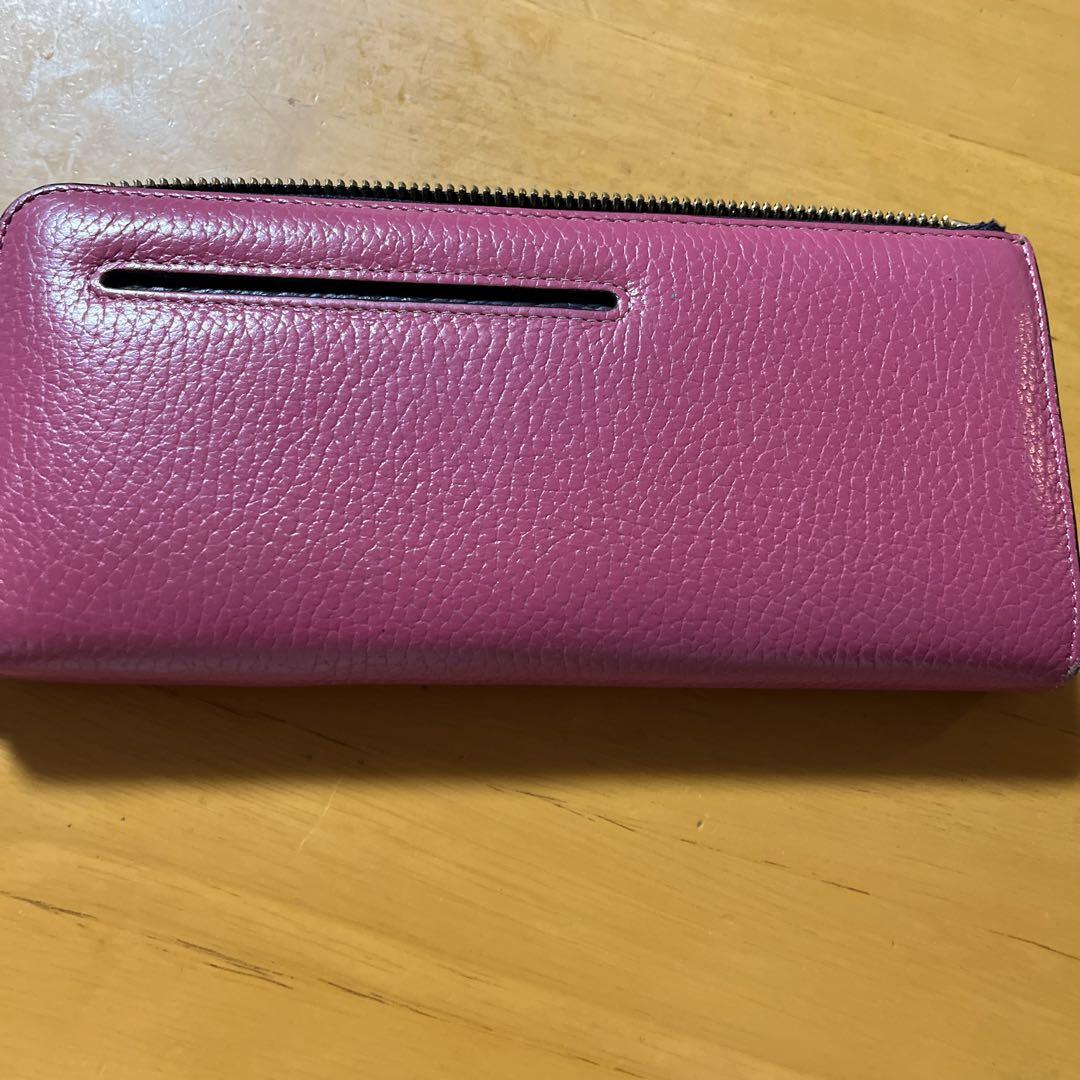 ペレボルサ　長財布　アンミカコラボ　ラウンドファスナー　ピンク　ロゴ型押し