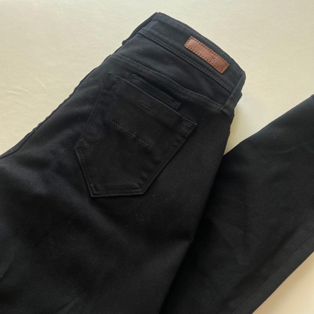【美品】YANUK スキニーパンツ　黒　25 パトリシアアンクル