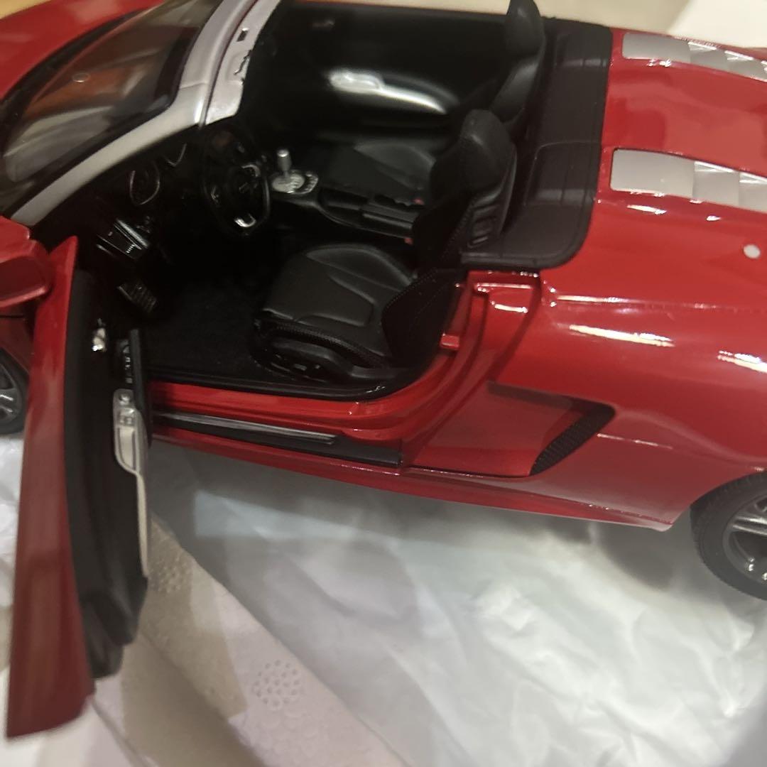 京商　1/18 アウディＲ８スパイダー