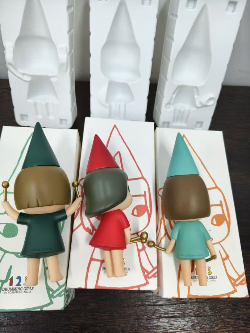 奈良美智 Yoshitomo Nara 「パーティー人形」フィギュア 3体セット 奈良美智 Yoshitomo Nara 「パーティー人形」フィギュア 3体セット