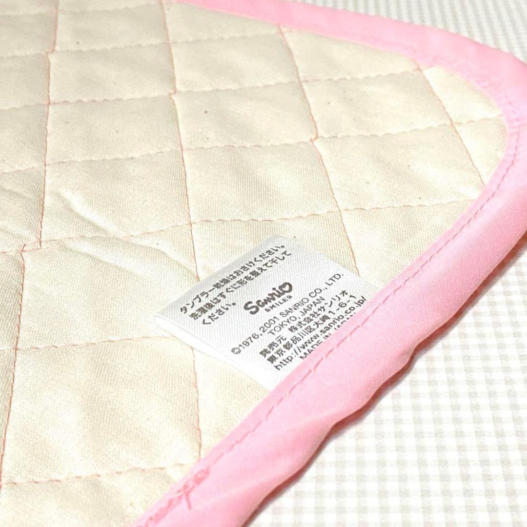 廃盤　新品　キルティングマット【ハローキティ/チェック/ピンク/薔薇】ラグ 廃盤 新品 キルティングラグ【ハローキティ/チェック/ピンク