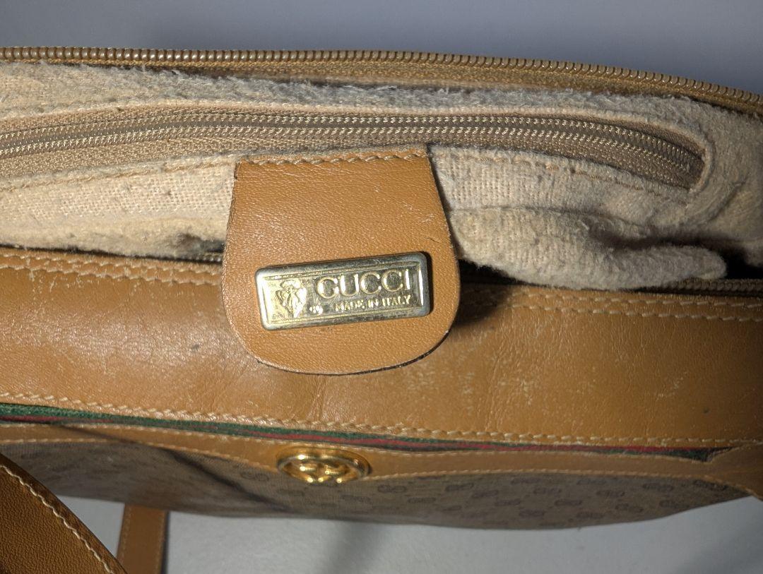 ※ゴン太ページ　GUCCI ベージュ ロゴ入り バッグ