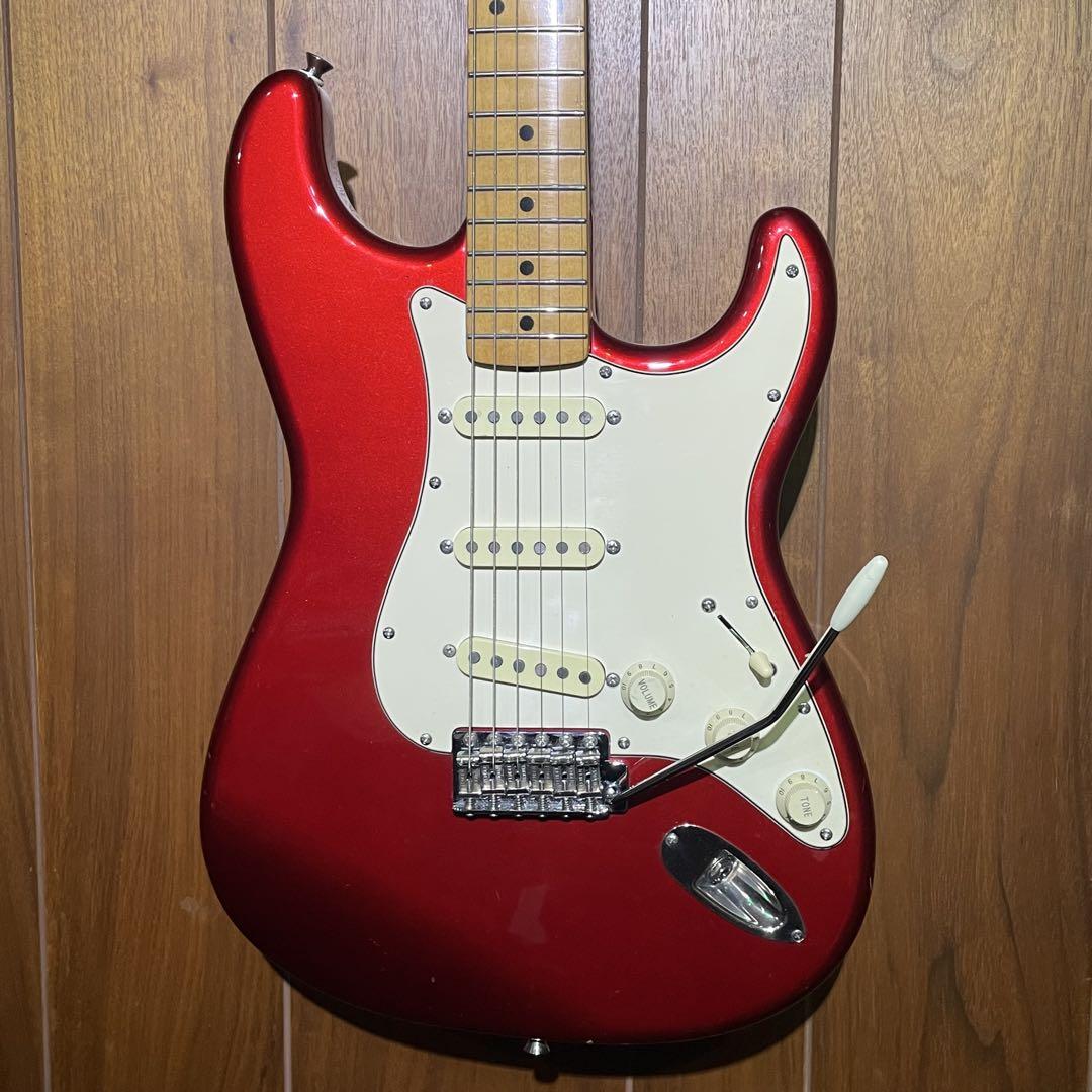 【中古・美品】Fender Japan ストラトキャスターCAR