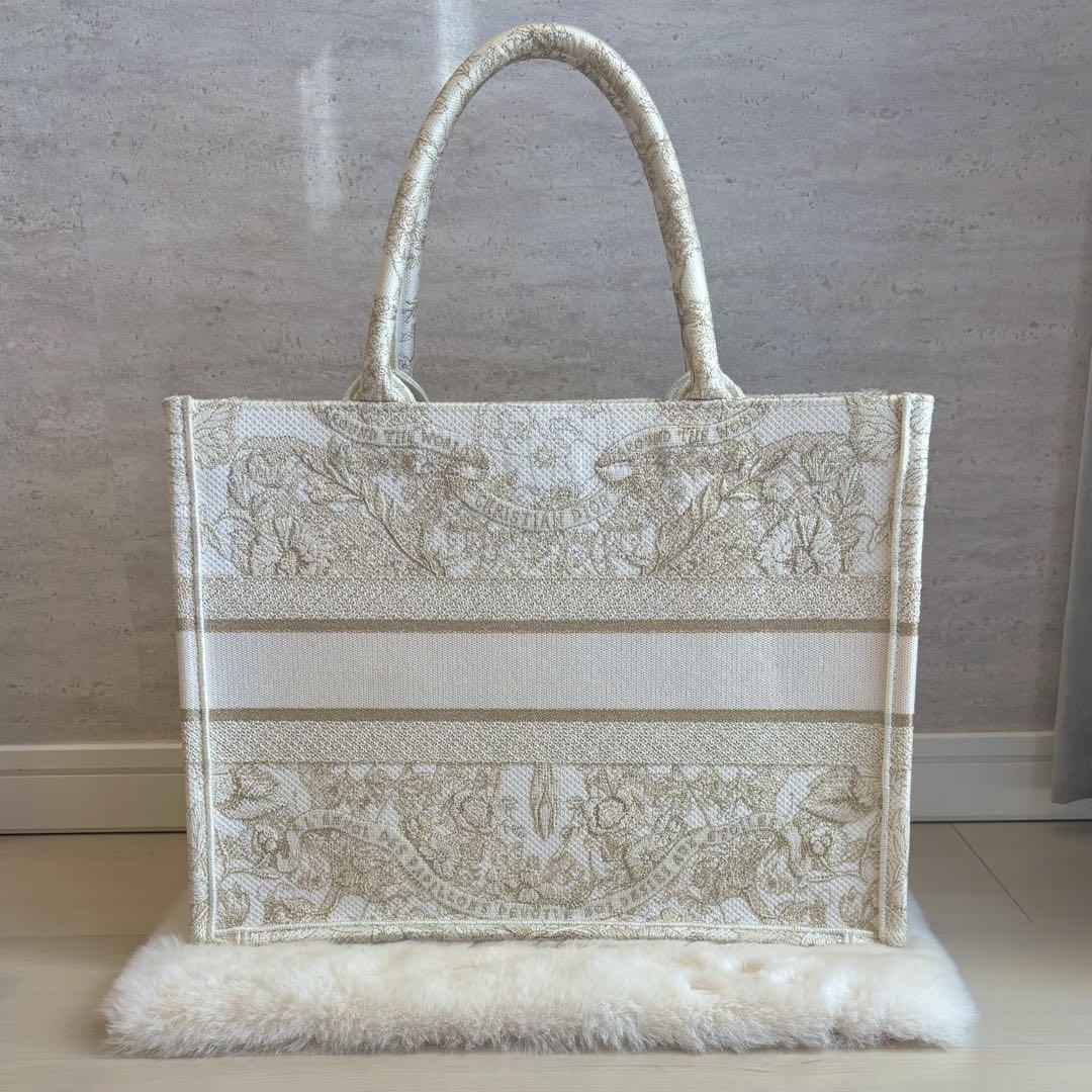 ディオール ブックトート ミディアム ホリデー バタフライ Dior