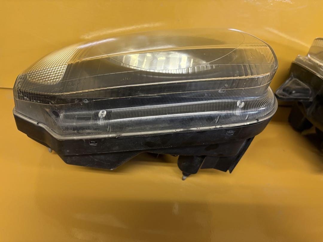 JB23W ジムニー純正ヘッドライト左右