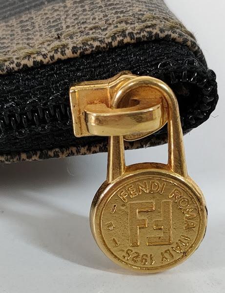 FENDI フェンディ ヴィンテージ ハンド クラッチ バック ぺカン柄 金具