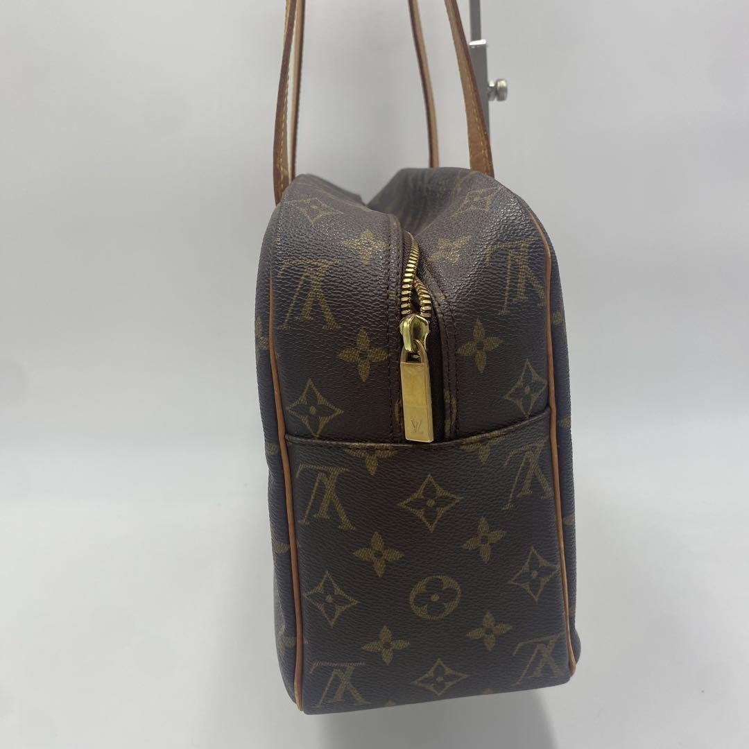 Louis Vuitton ヴィトン モノグラム シテ GM ショルダーバッグ