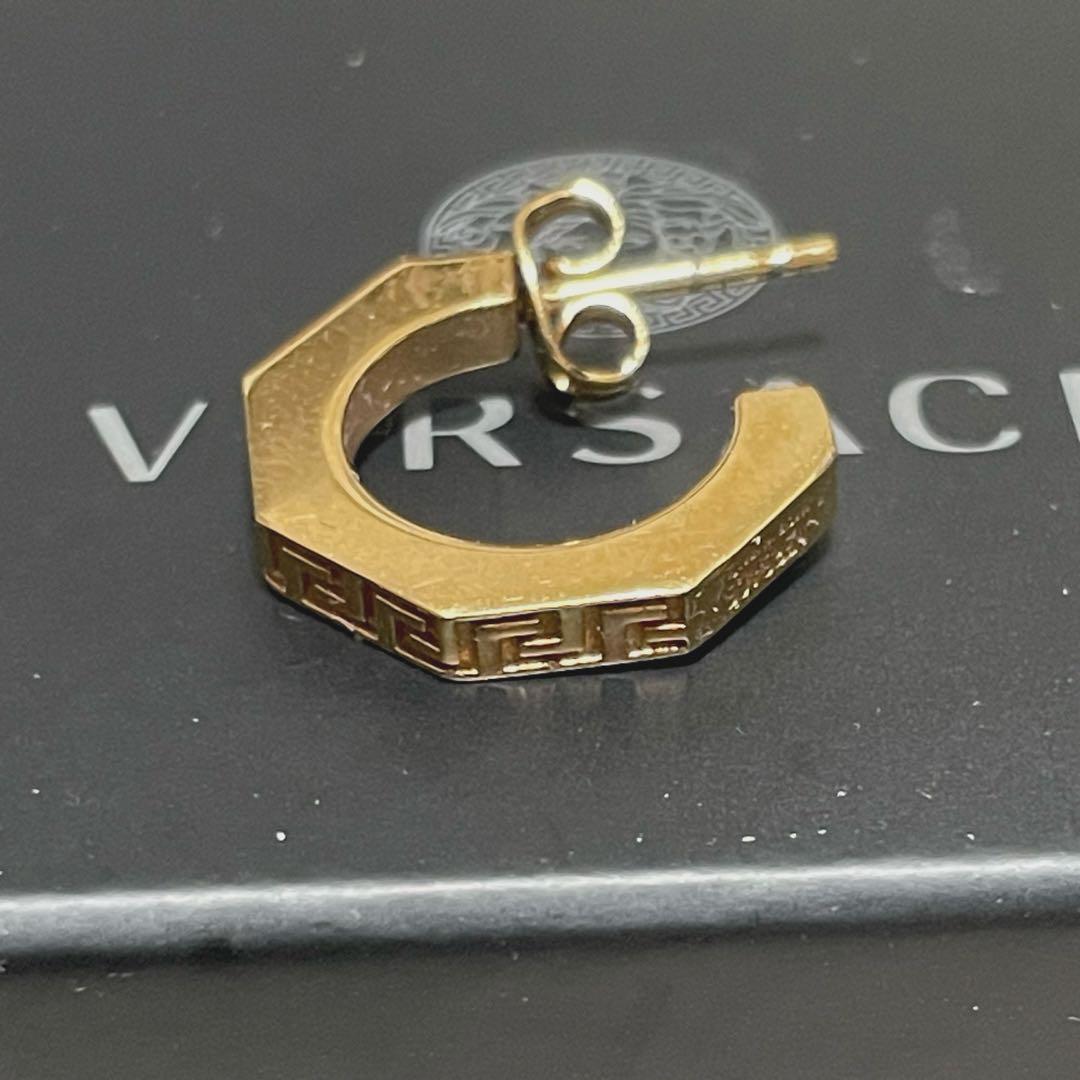 VERSACE ゴールド ピアス(片耳用)