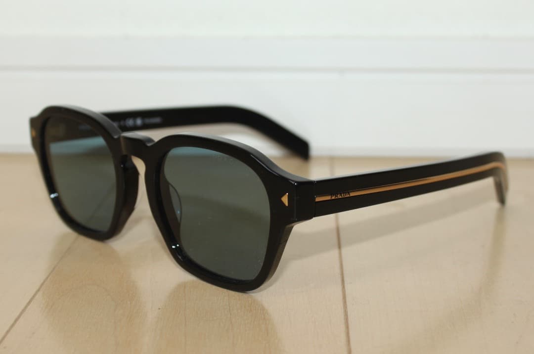 PRADA 2025最新 ブラック ゴールド サングラス 53-21 PRADA 2025最新 ブラック ゴールド サングラス 53-21 メンズ