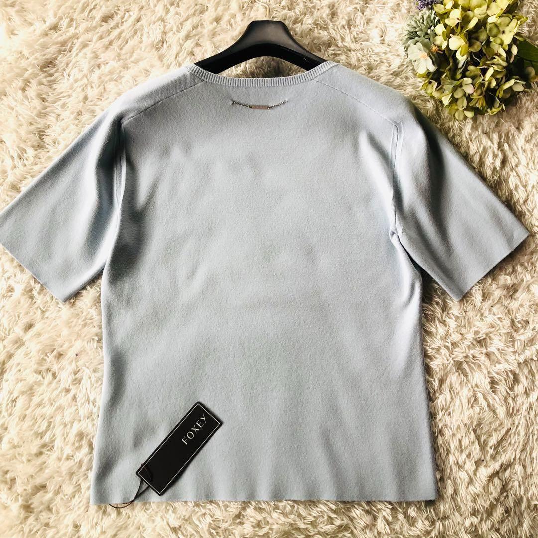 6.5万✨未使用 フォクシー ニットトップ ロゴプレート23年 シエル 38 6.5万✨未使用 フォクシー ニットトップ ロゴプレート23年