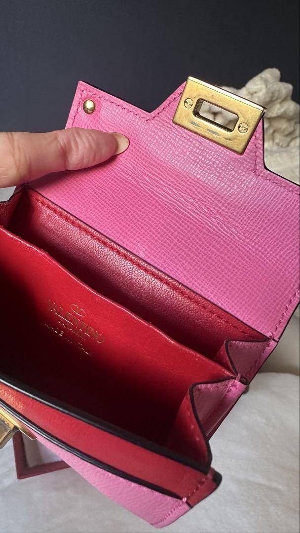 Valentino Garavani 二つ折り財布 レザーピンク