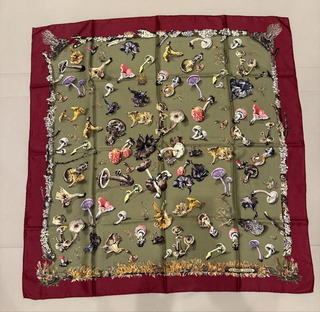【未使用品】HERMES キノコプリント シルクスカーフ