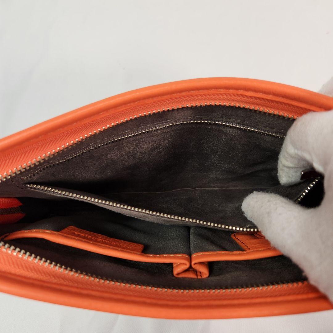 未使用 ペッレモルビダ メイデンヴォヤージュ セカンドバッグ ロゴ刻印 オレンジ