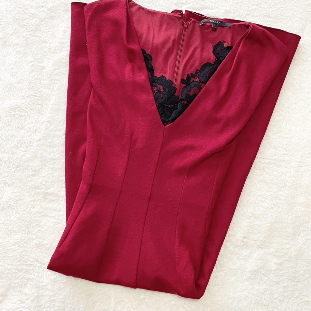 グッチ ロングワンピース レッド Sサイズ Aライン Vネック ウール100% グッチ ロングワンピース レッド Sサイズ Aライン Vネック