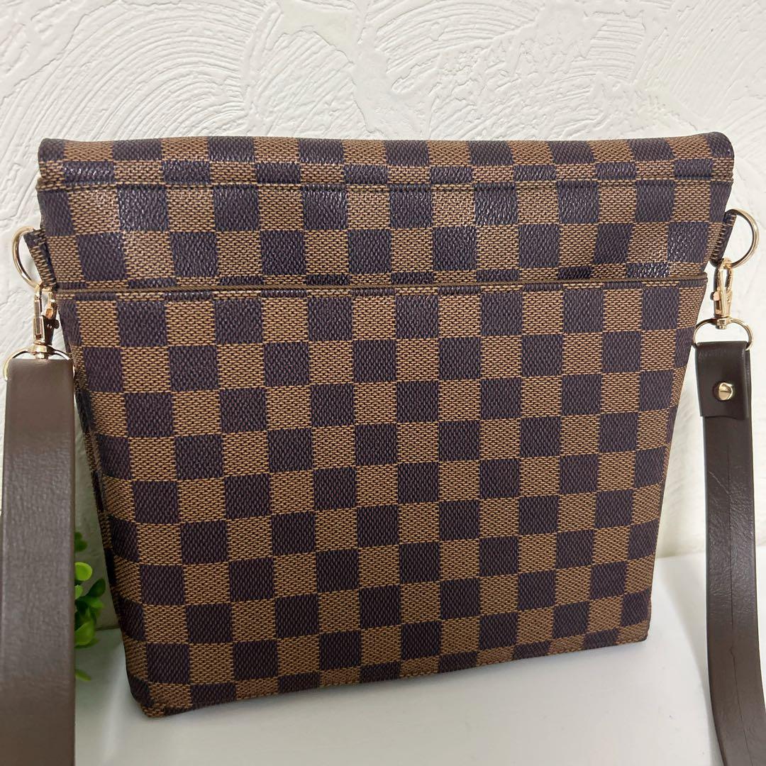 ハンドメイド 市松模様 蓋付きショルダーバッグ - メルカリ