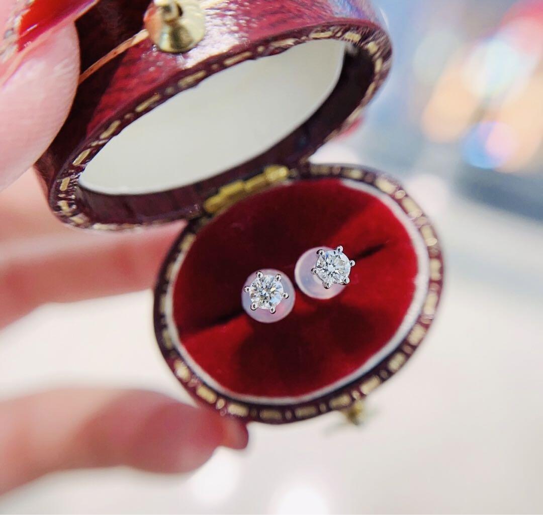 ▼ 天然ダイヤモンドピアスk18 一粒ピアス