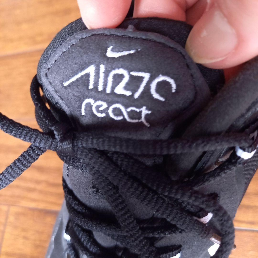Nike Air Max react ブラック/ホワイト