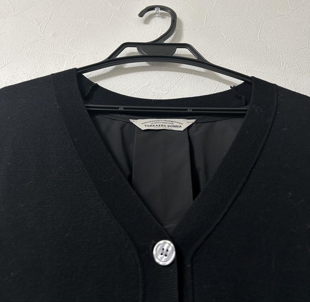 極美品 TORRAZZO DONNA バックペプラム切り替えアイボリーガーデ