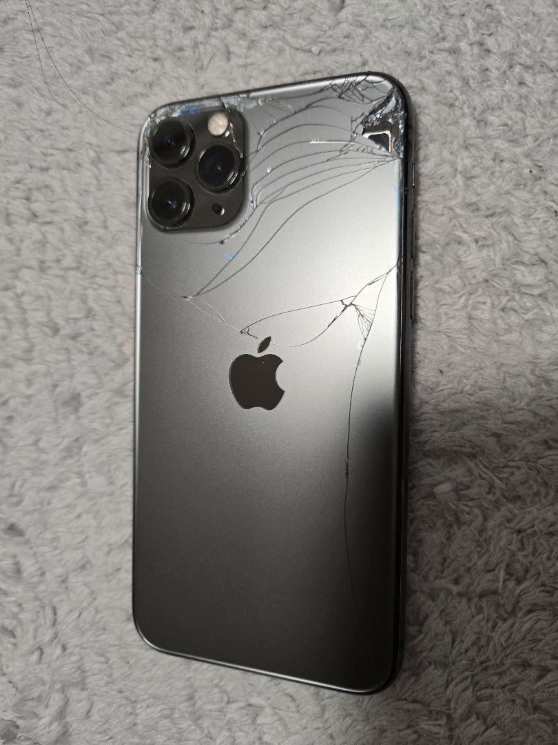 Apple iPhone 11 Pro 256GB スペースグレー 背面破損