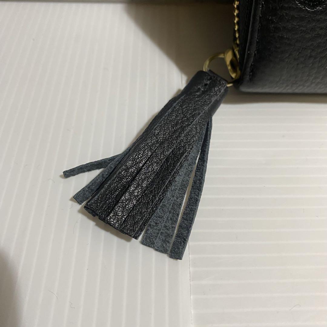 【極美品】ear × perche　シュリンクレザーウォレット　ドット　ブラック