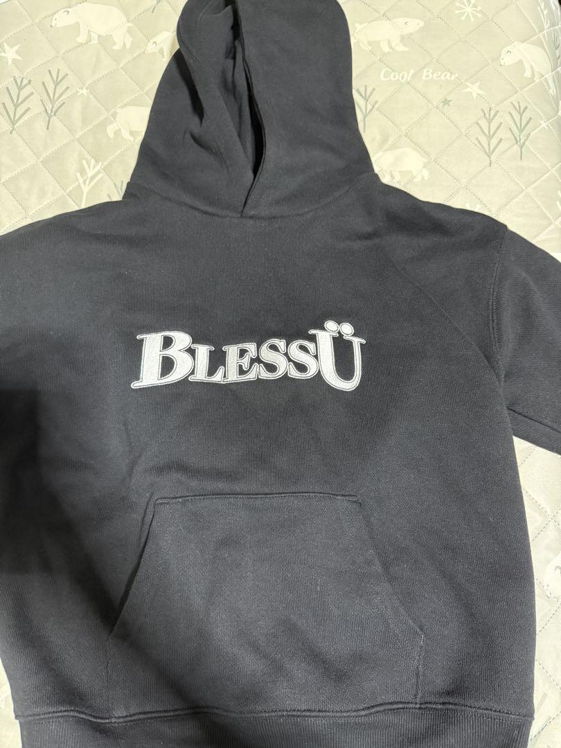 BlessU ブラックパーカーSサイズ(値下げ可)
