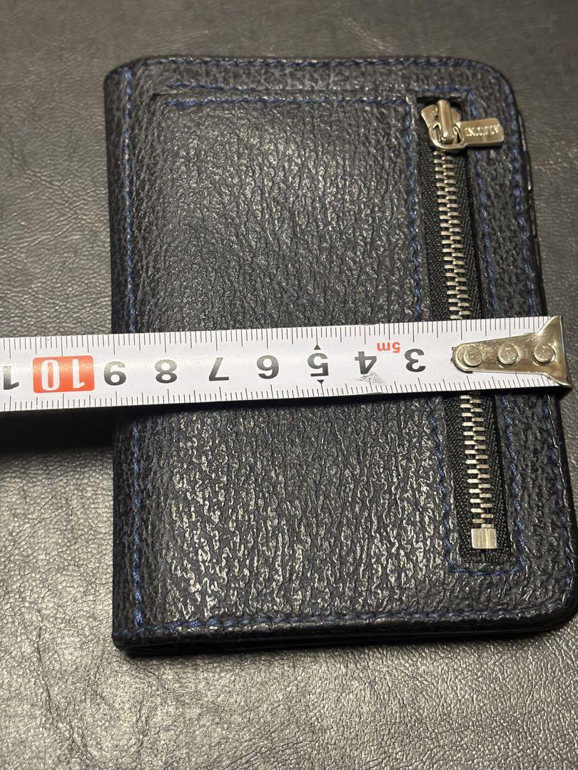 美品！ALZUNI シャークレザー　ハーフウォレット