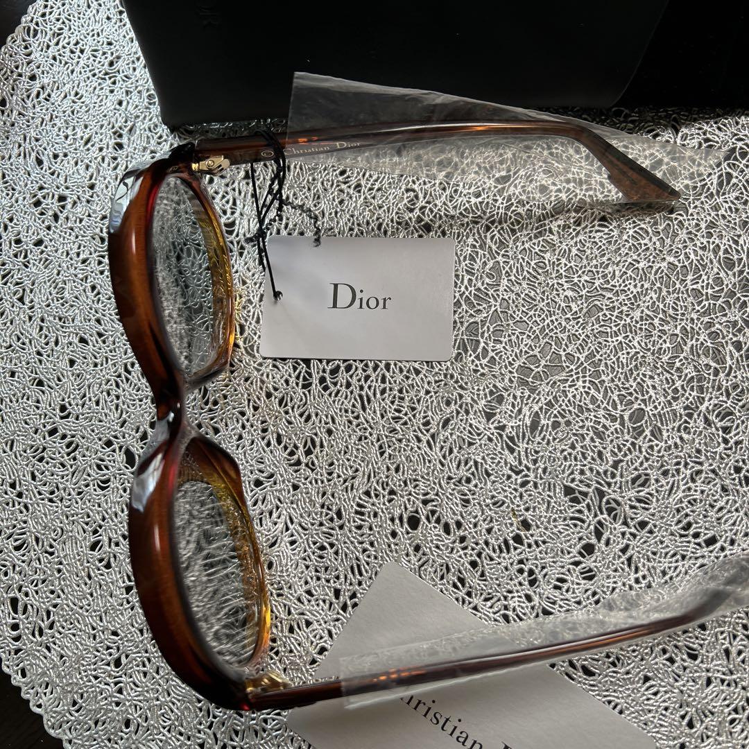 Christian Dior 新作 Dior Bianca 沢尻エリカ Christian Dior 新作 Dior Bianca 沢尻エリカ