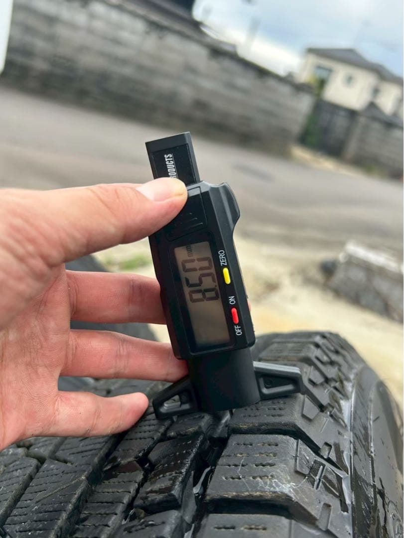 215/70R16 デリカ スタッドレス アイスガード 岐阜 2023年 215/70R16 デリカ スタッドレス アイスガード 岐阜 2023年