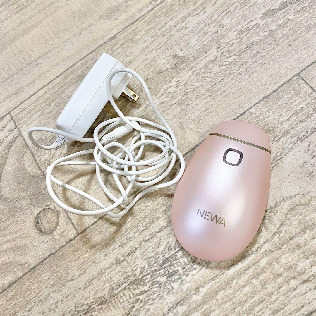 NEWAリフト ピンク 美顔器 RFラジオ波 本体＋ジェル＋充電器＋ポーチ付き 医療機器メーカーが提案する「サブマイクロ波RF美顔器」NEWA